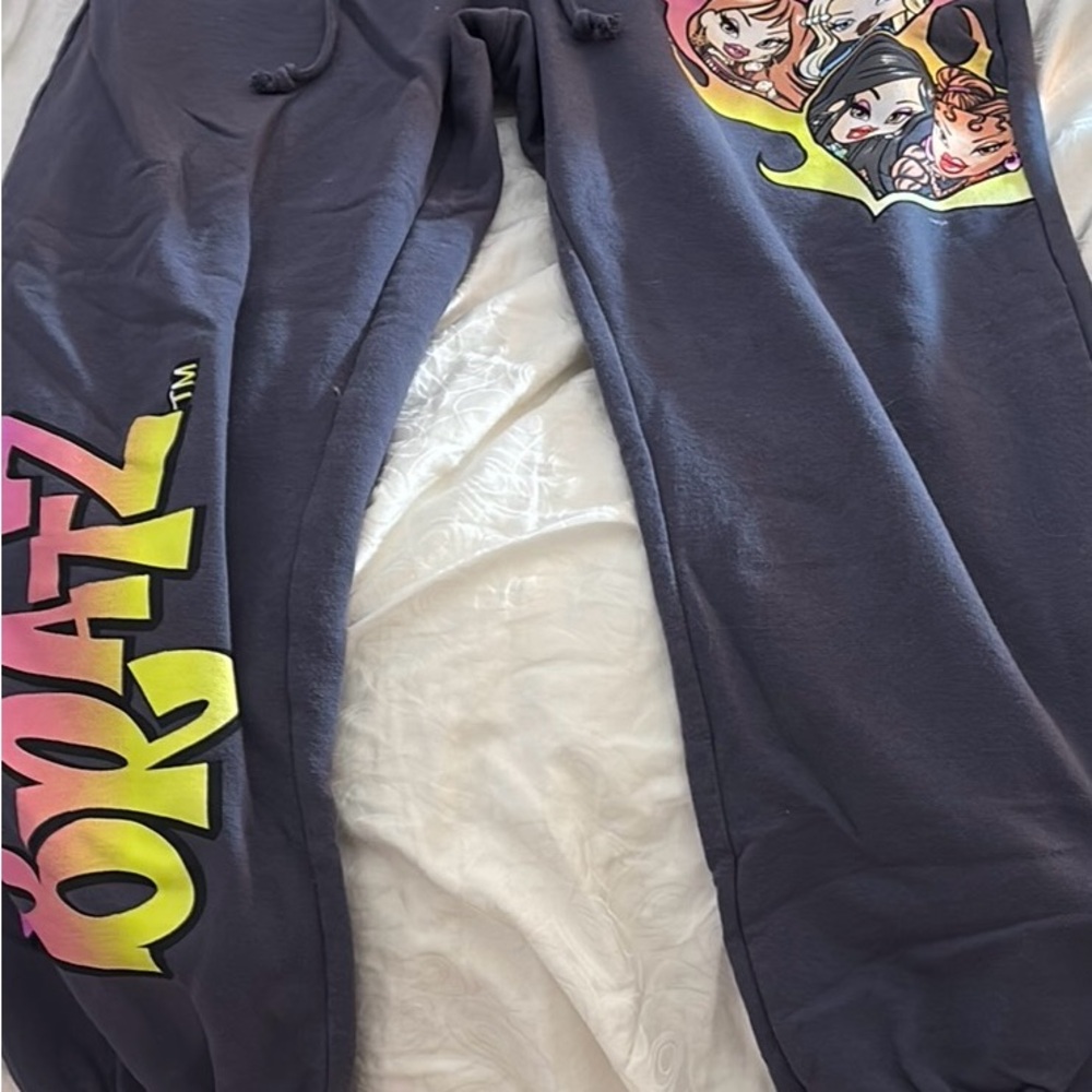 Bratz Graphic Jogger Pants - Gray with Multicolor Design